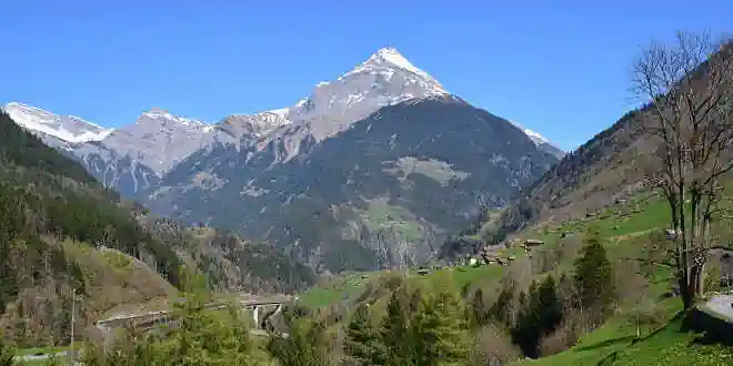 Nord-Süd Achse Wanderung (Amsteg – Wassen – Amsteg)