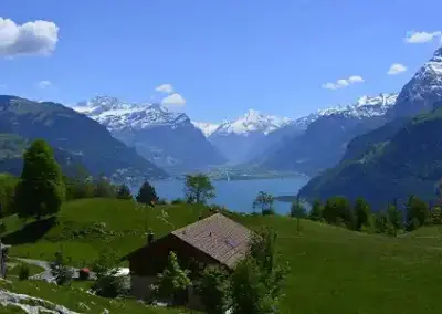 Wanderung Treib Seelisberg Bauen